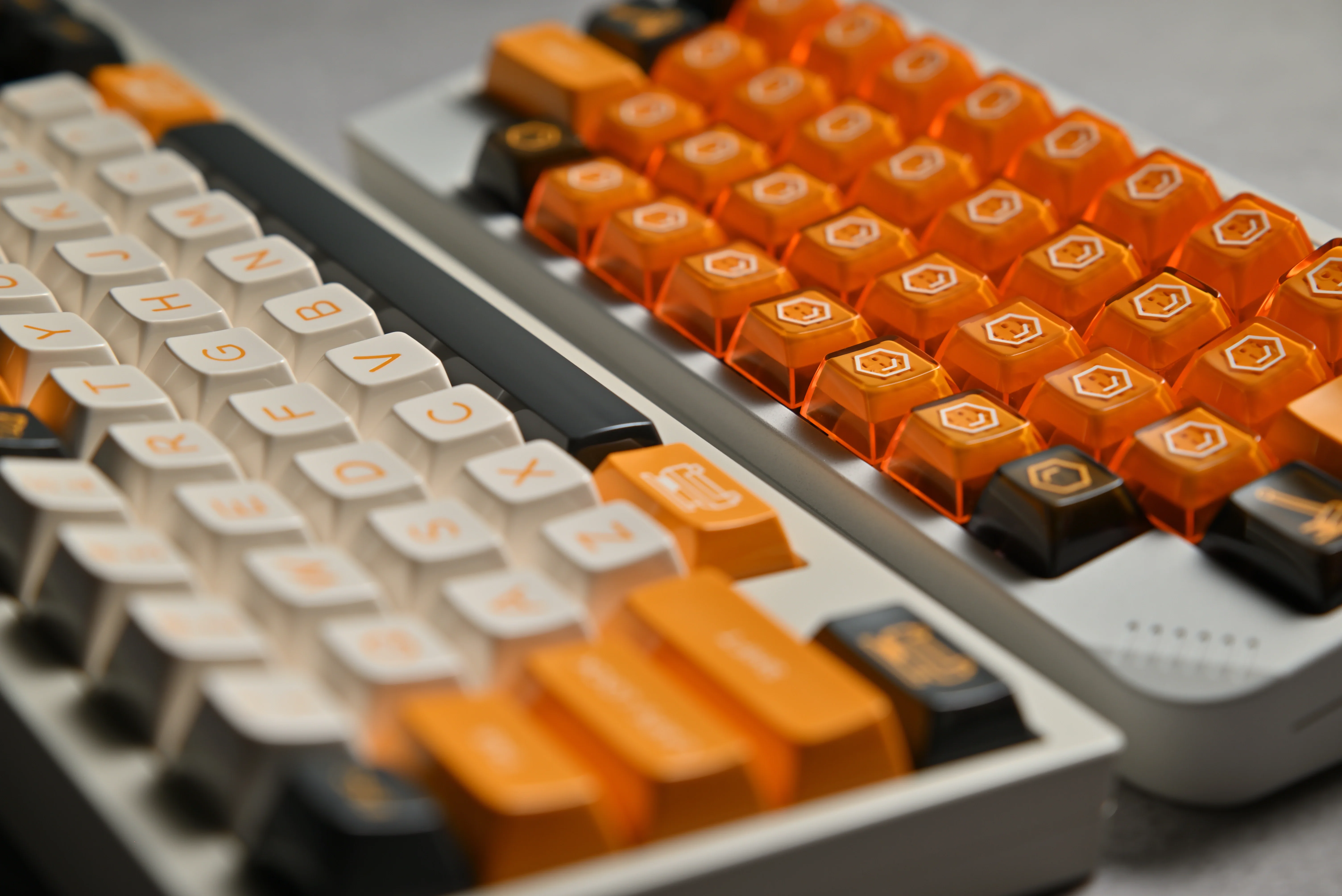 JTK HSA Bee Keeping ABS Doubleshot Glossy Surface Keycap Set - Image 6