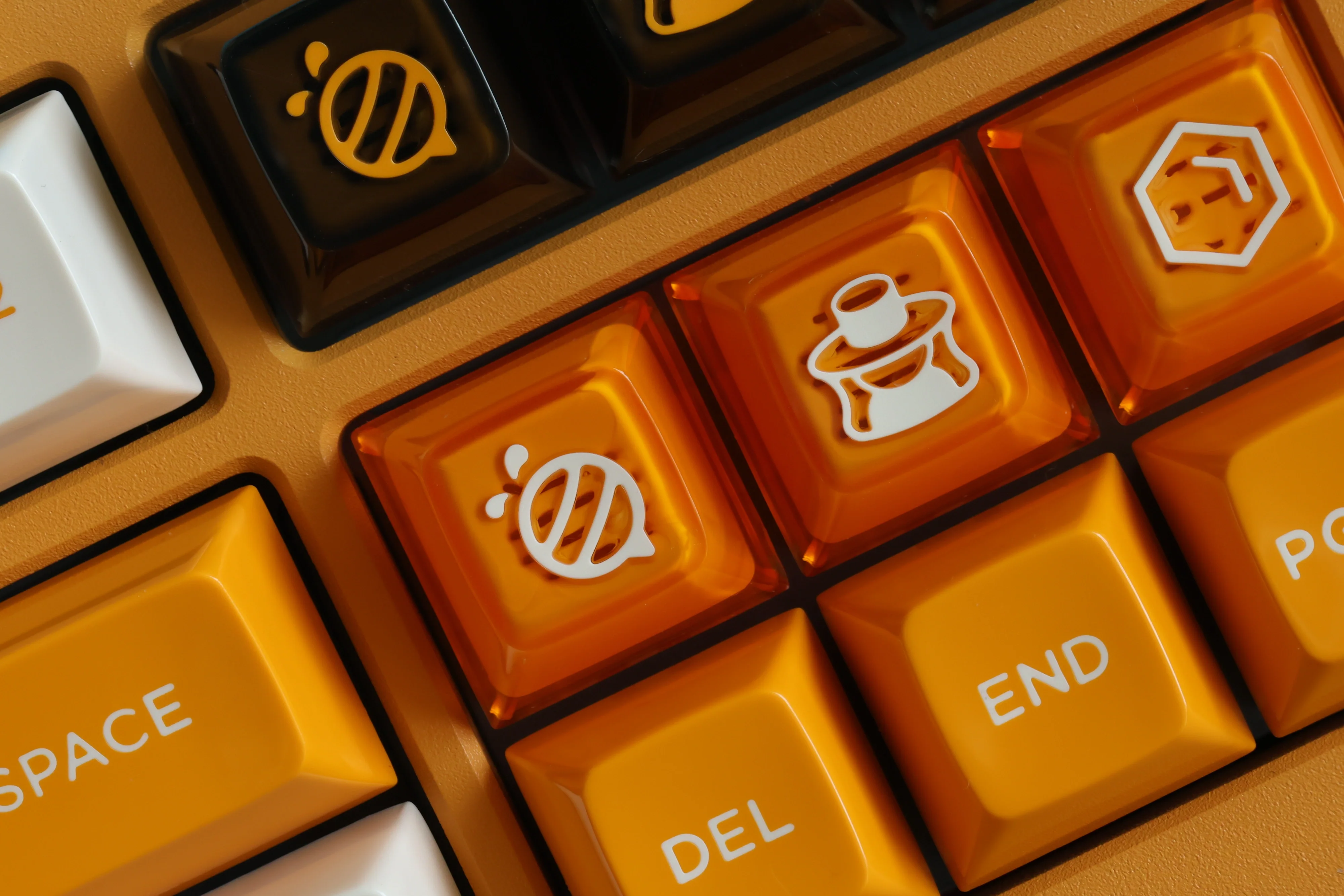 JTK HSA Bee Keeping ABS Doubleshot Glossy Surface Keycap Set - Image 7